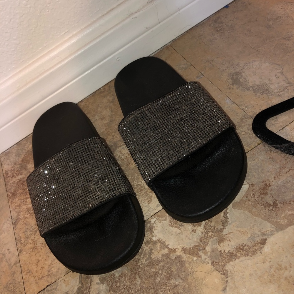 Bebe bedazzled slides